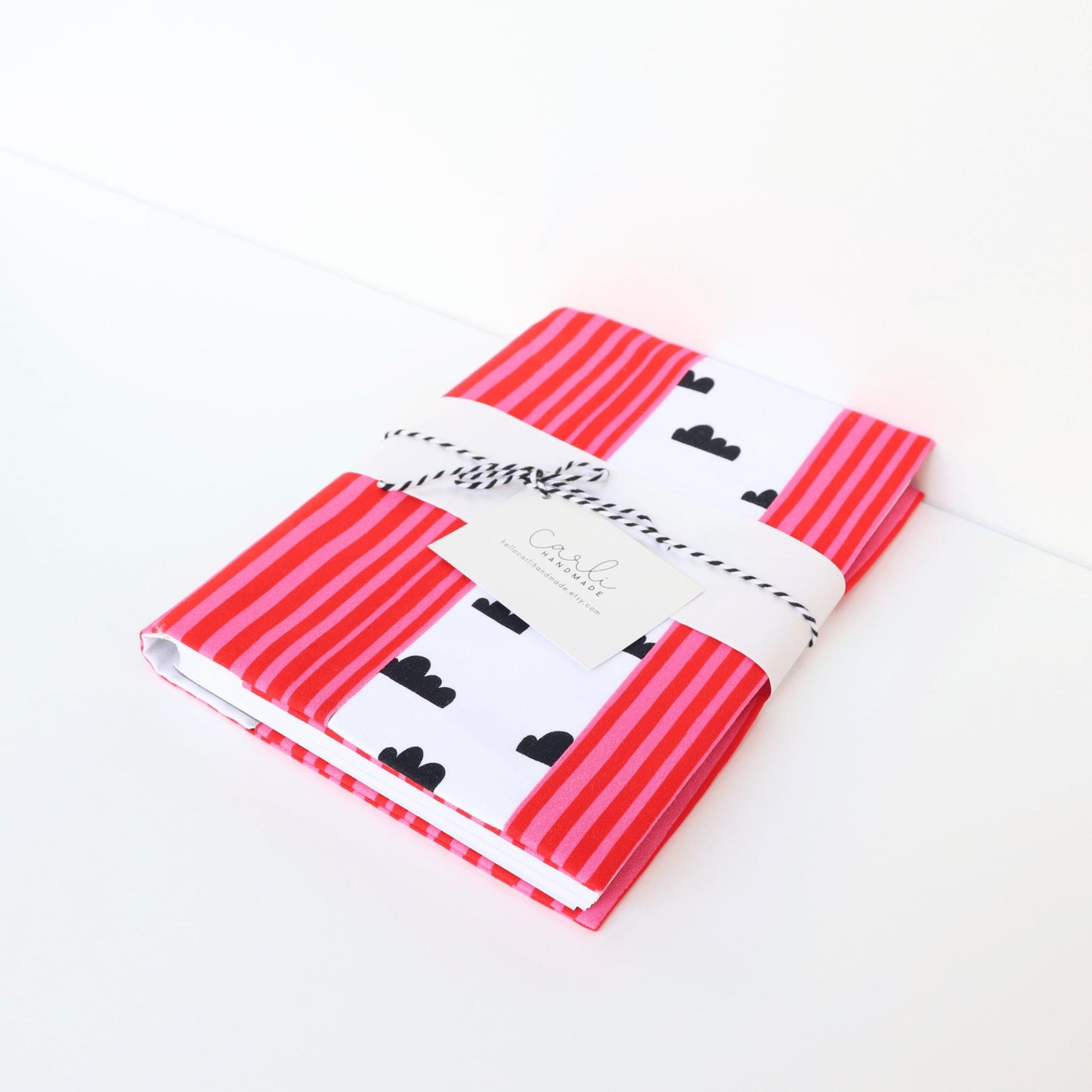 Notebook Gift Set - 300 Page A5 Lined Notebook with Pockets & Retractable Pen | Red and Pink Stripe