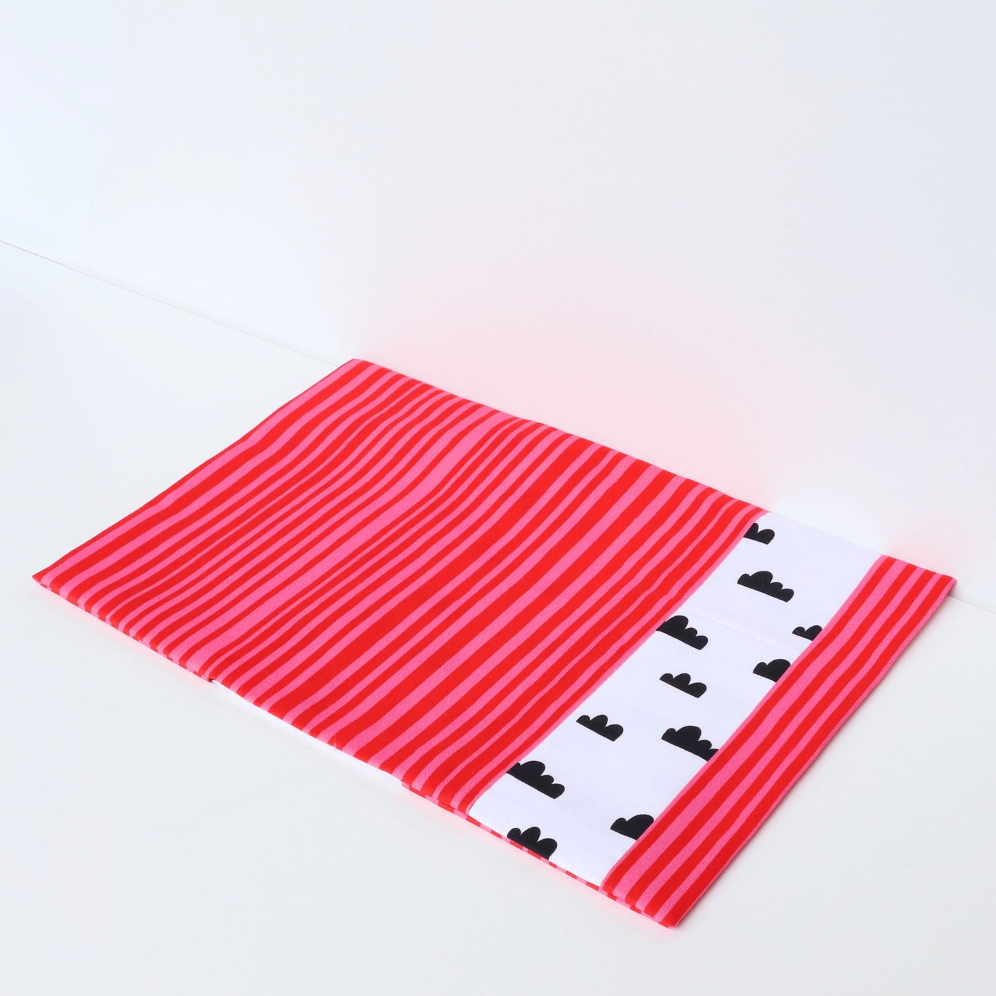 Notebook Gift Set - 300 Page A5 Lined Notebook with Pockets & Retractable Pen | Red and Pink Stripe