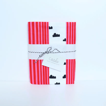 Notebook Gift Set - 300 Page A5 Lined Notebook with Pockets & Retractable Pen | Red and Pink Stripe